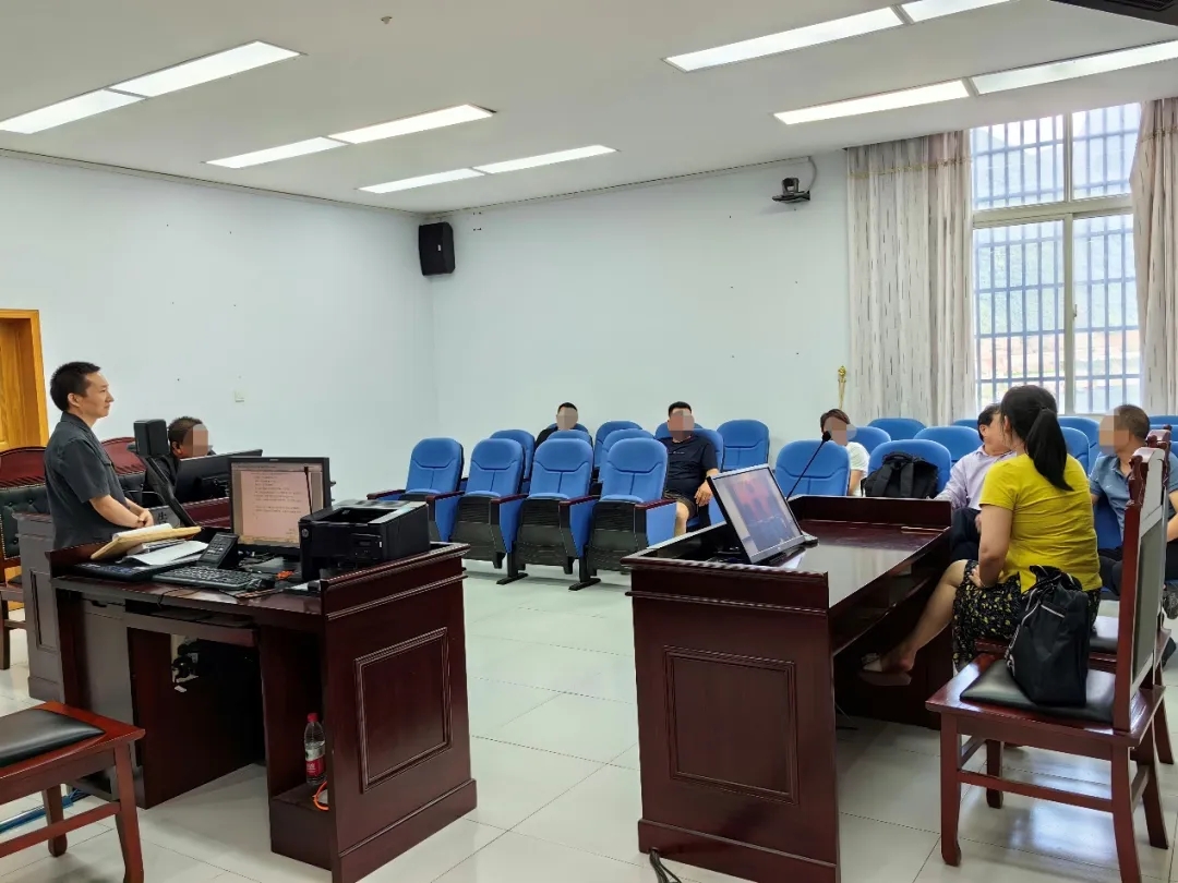 D:\ShareCache\综合办公室\{发送文件箱}\盆盆\新闻稿\8.17他要撤诉，我没同意。\29829f693743f290150924c2665a088f-sz_1302613.webp.jpg