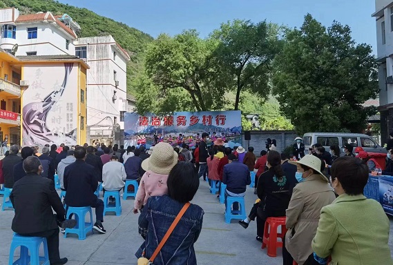 D:\办公室综合资料\2022年\新闻宣传\新闻稿件\4月\重宣传 强预防 兴山法院开展常态化扫黑除恶斗争普法活动\8a9f8eb78b5bcdfe391ad321445510e.jpg D:\办公室综合资料\2022年\新闻宣传\新闻稿件\4月\重宣传 强预防 兴山法院开展常态化扫黑除恶斗争普法活动\8a9f8eb78b5bcdfe391ad321445510e.jpg