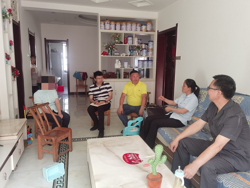 C:\Users\xsfy\Desktop\点对点  实打实  心连心为群众办实事\f5abf474e9771c6d9b659497196d6c4.jpg