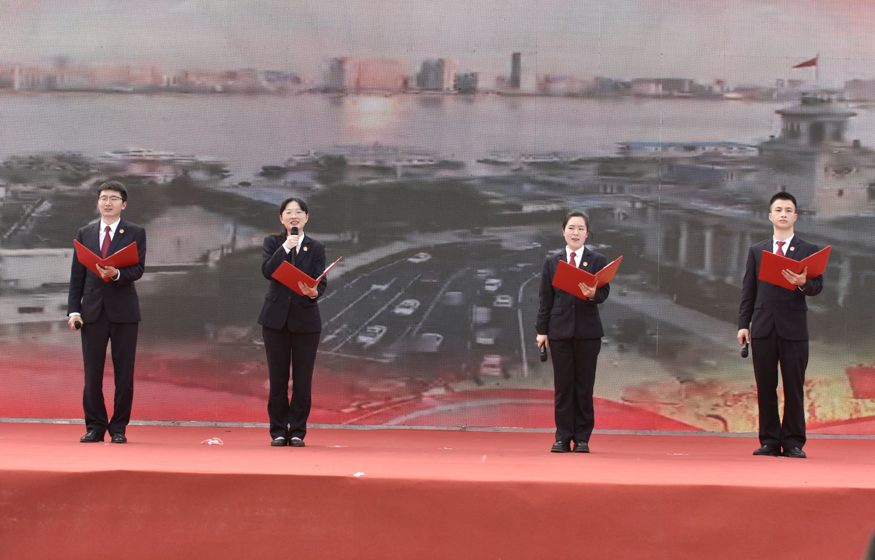 C:\Users\xsfy\Desktop\读书活动_副本.jpg C:\Users\xsfy\Desktop\读书活动_副本.jpg